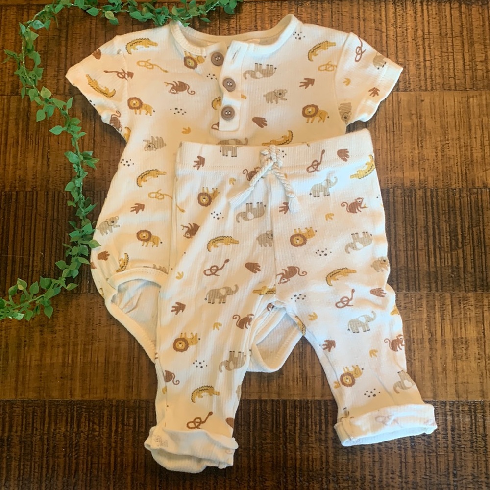 0-3 M Emily and Oliver suit